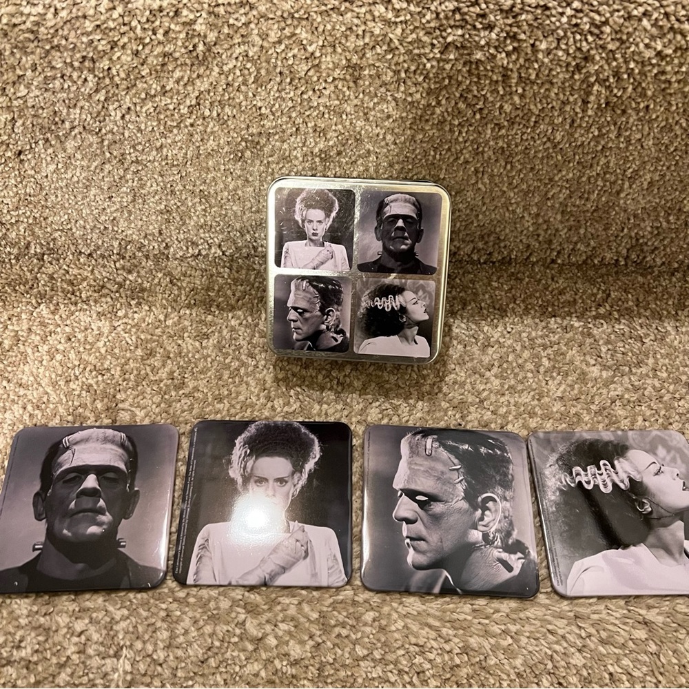 UNIVERSAL MONSTERS COASTER SET OF 4 NEW